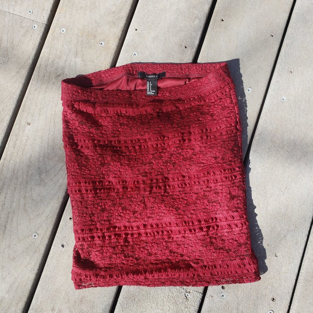 Red bodycon lacy skirt